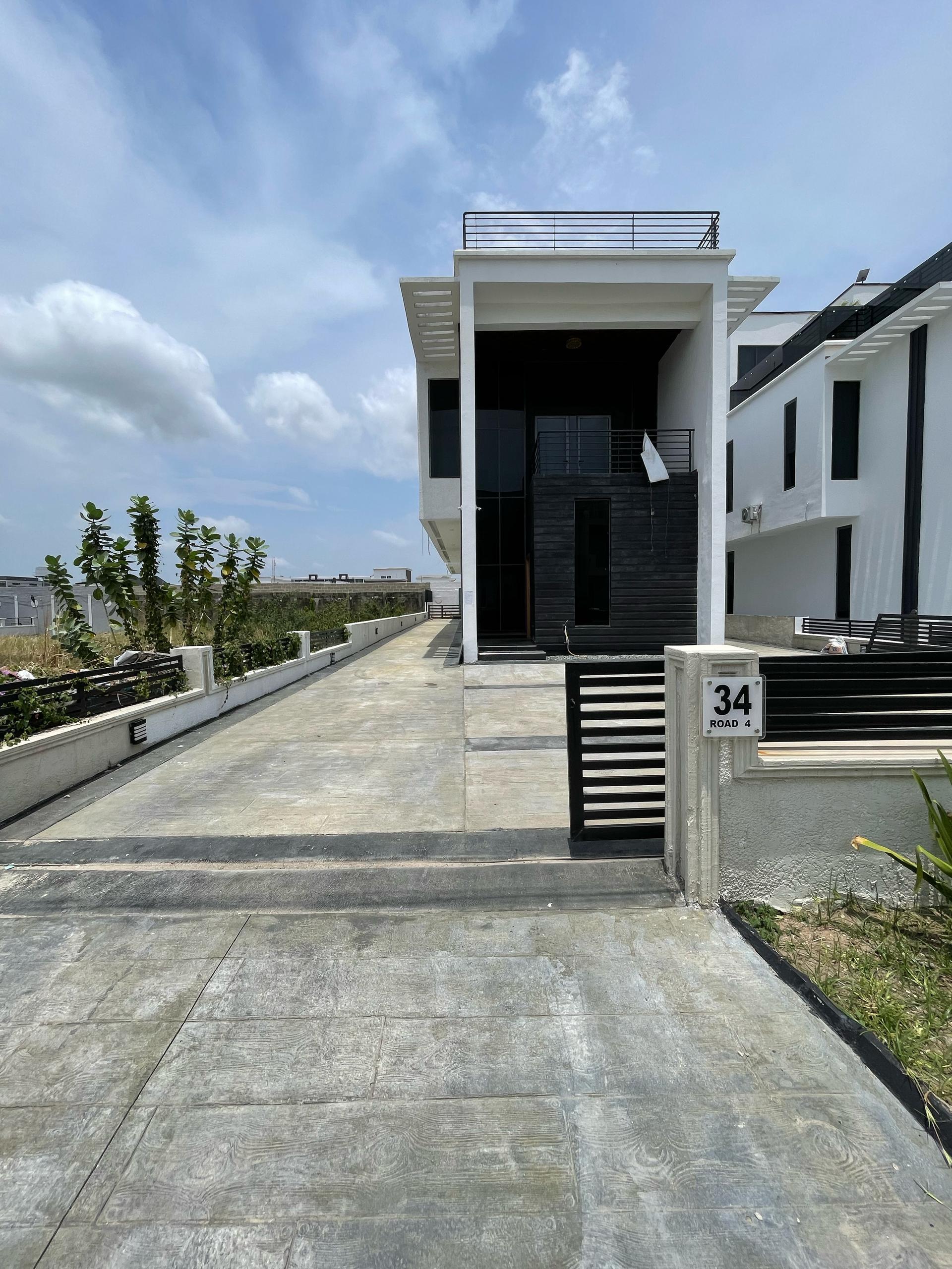 LOVELY 5 BEDROOM FULLY.jpeg