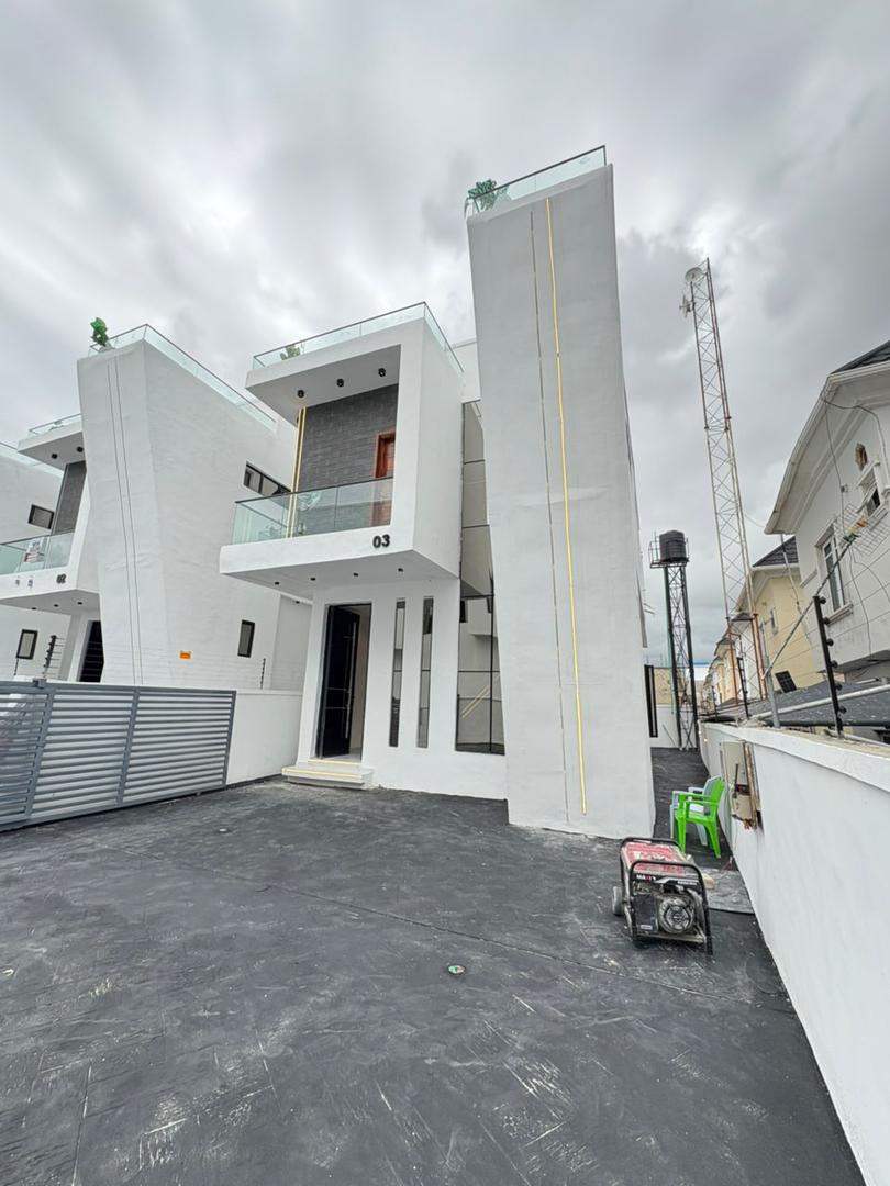REMARKABLY BUILT LUXURY 4BED SMART HOME WITH SW.jpeg