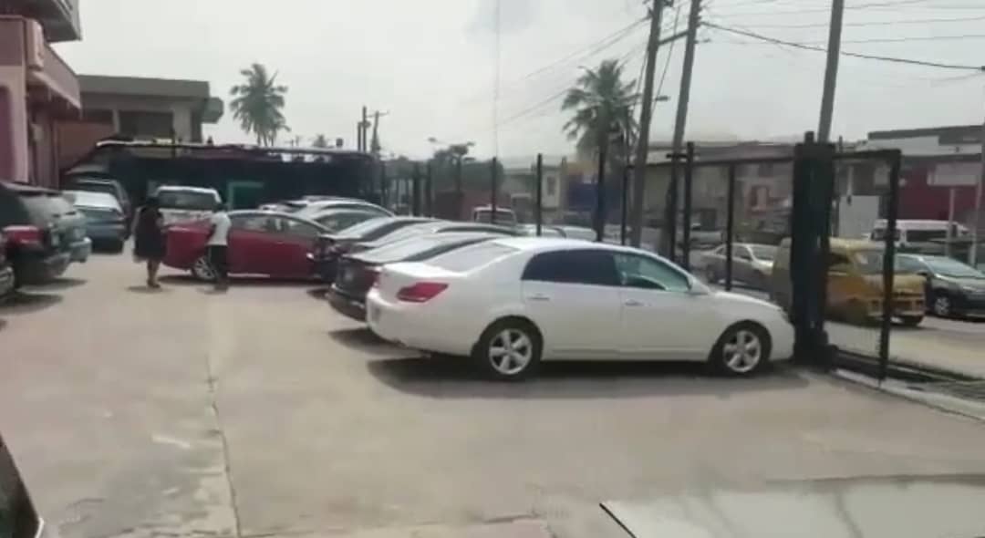 COMMERCIAL PLAZA04.jpeg